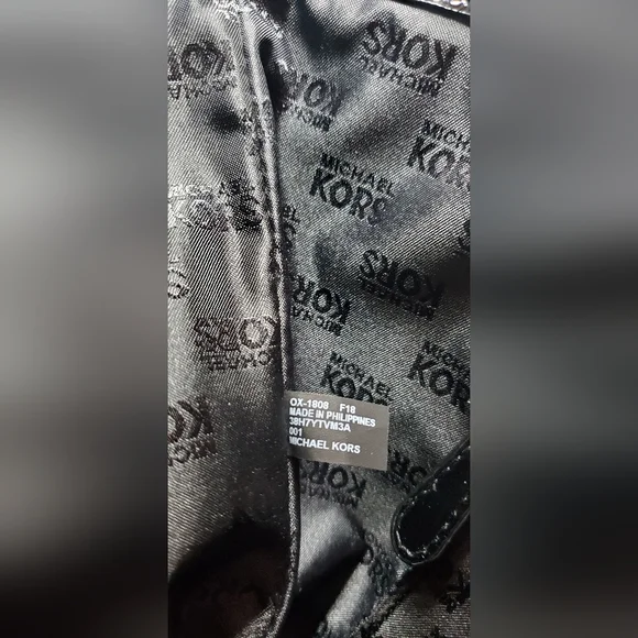 Michael Kors MK Signature Embossed Jet Set Carryall Tote Bag Black EUC - Picture 14 of 14